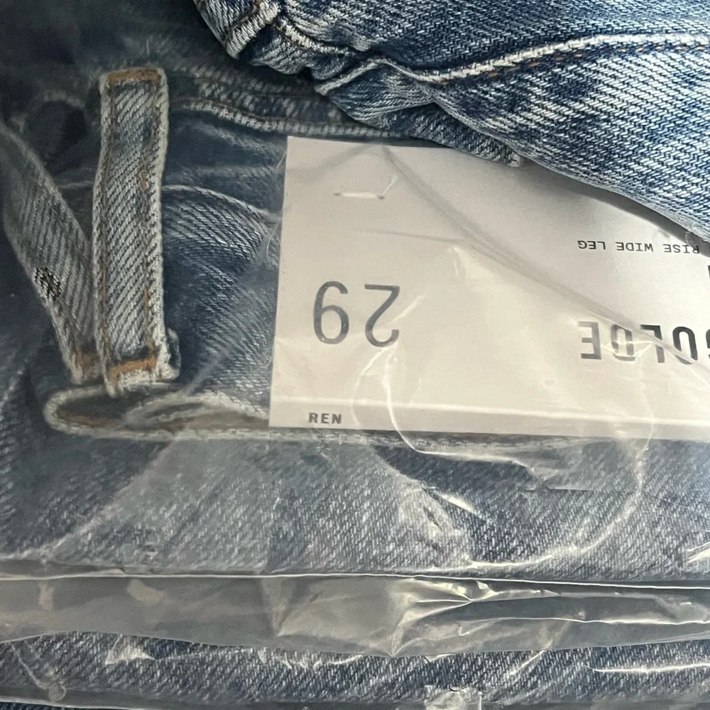 AGOLDE
Ren high-rise wide-leg recycled jeans - Picture 6 of 7